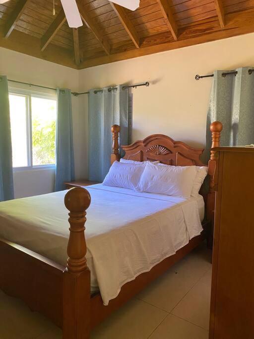 Sunset Palms & Villa Management Ltd Richmond Extérieur photo