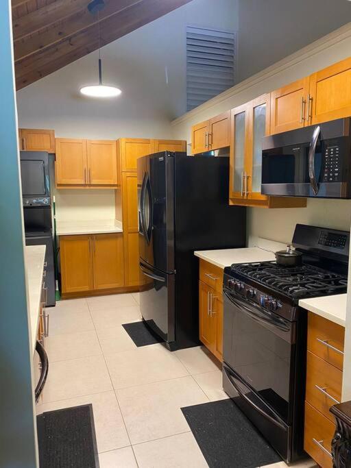 Sunset Palms & Villa Management Ltd Richmond Extérieur photo
